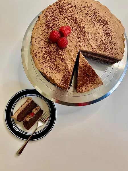Pastel de chocolate y frambuesas bajo en carbohidratos. Sí es posible!